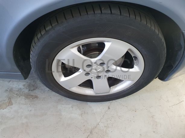 Mercedes-Benz E220 CDI · Ano 2006