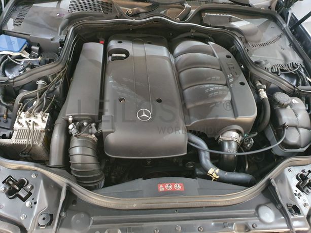 Mercedes-Benz E220 CDI · Ano 2006