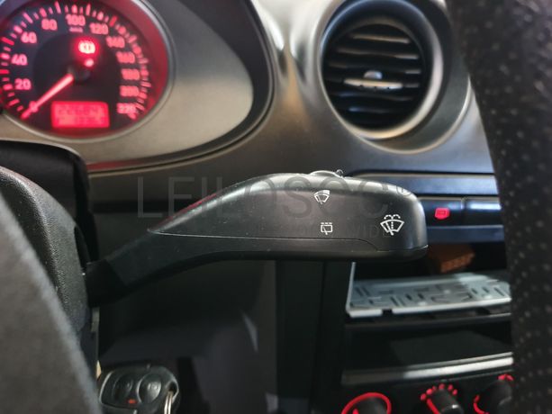 Seat Ibiza 1.4 TDI · Ano 2006