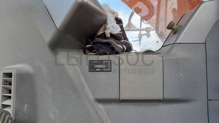 Escavadora de pneus Dossan DX190