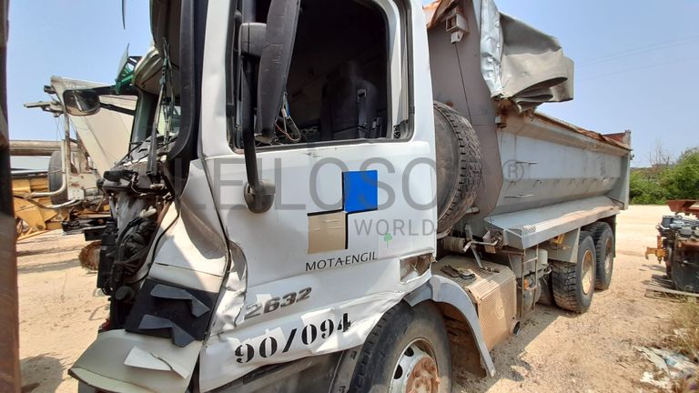 Camião basculante 26 T (6X4) Mercedes-Benz Actros 2632/26