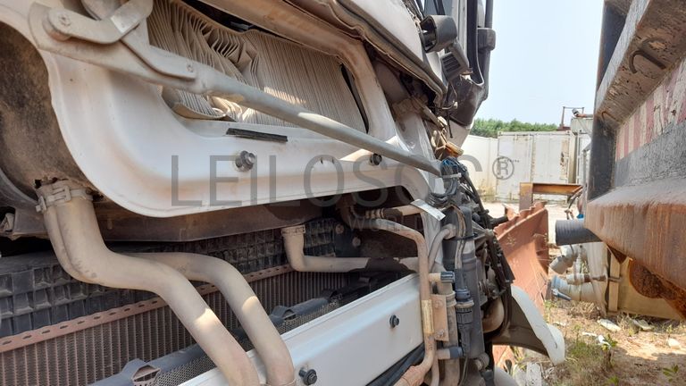 Camião basculante 26 T (6X4) Mercedes-Benz Actros 2632/26