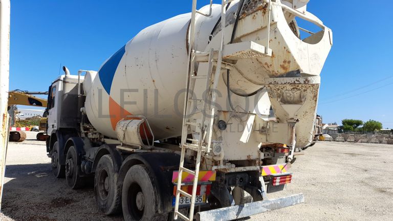 Autobetoneira MERCEDES-BENZ 3236B/42 (8X4)