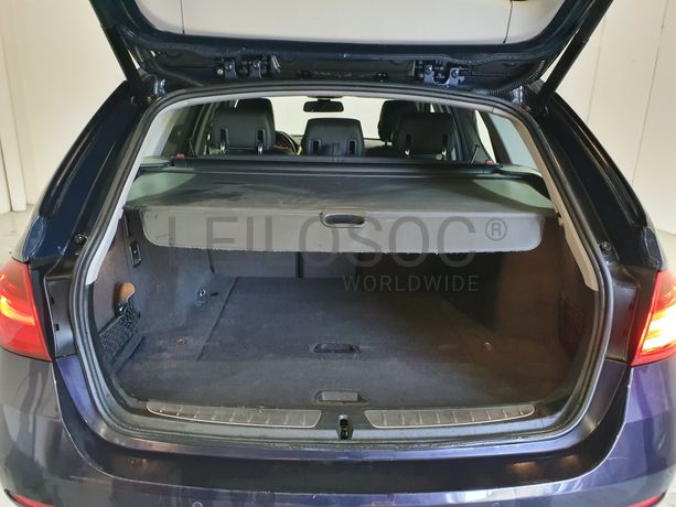 BMW 318D · Ano 2015