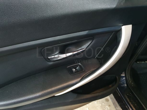 BMW 318D · Ano 2015