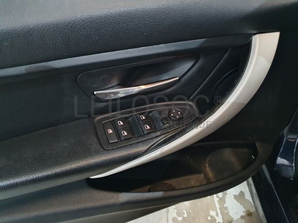 BMW 318D · Ano 2015