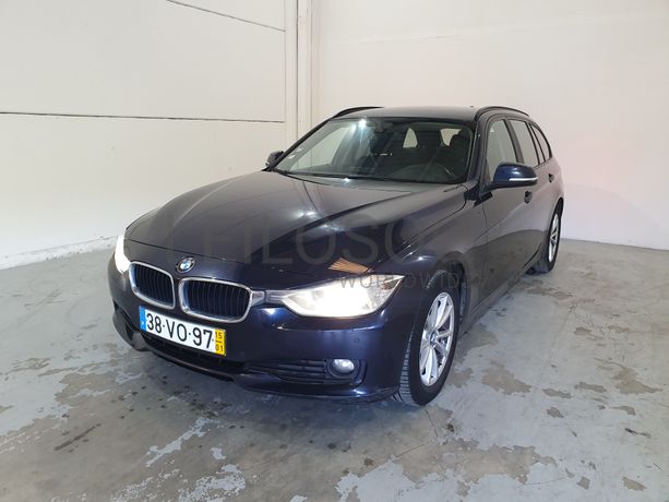 BMW 318D · Ano 2015