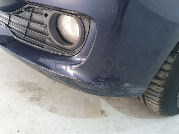 BMW 318D · Ano 2015