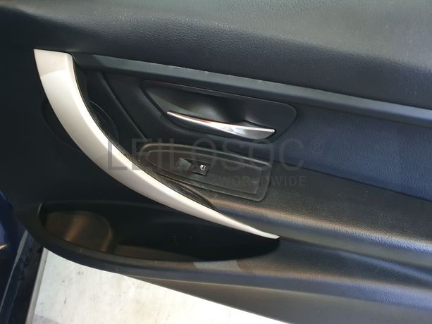 BMW 318D · Ano 2015