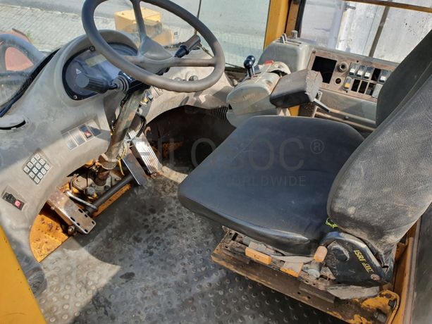 Pá Carregadora Volvo L 180 E · Ano 2004