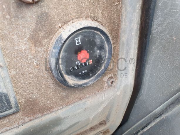 Pá Carregadora Volvo L 180 E · Ano 2004