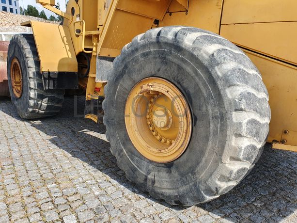 Pá Carregadora Volvo L 180 E · Ano 2004