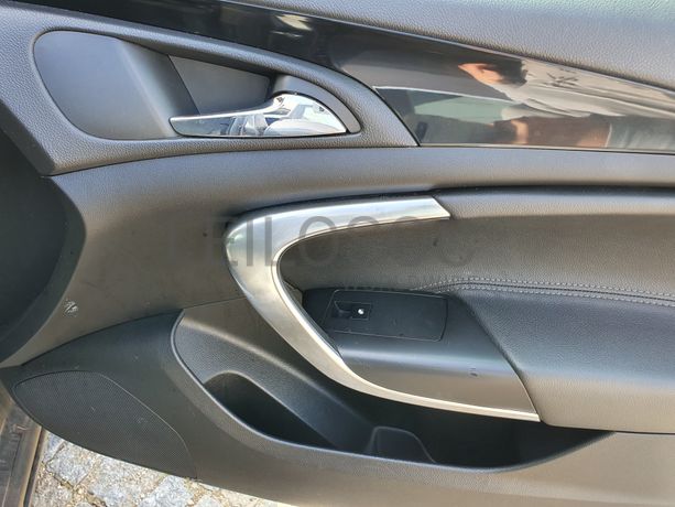 Opel Insígnia 2.0 CDTI · Ano 2010