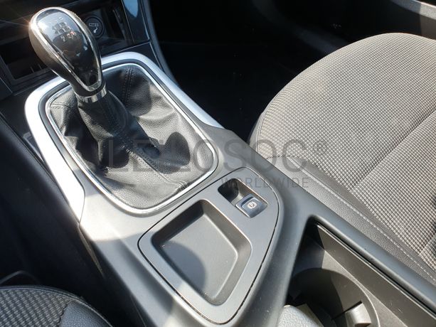 Opel Insígnia 2.0 CDTI · Ano 2010