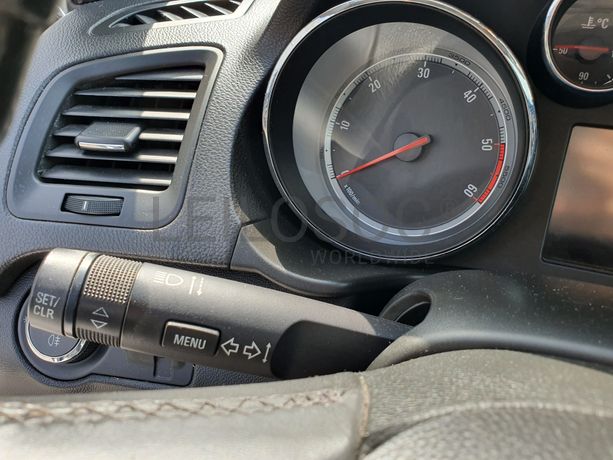 Opel Insígnia 2.0 CDTI · Ano 2010