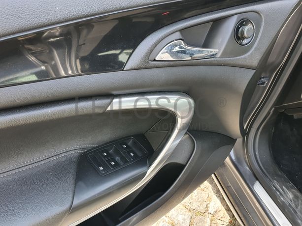 Opel Insígnia 2.0 CDTI · Ano 2010