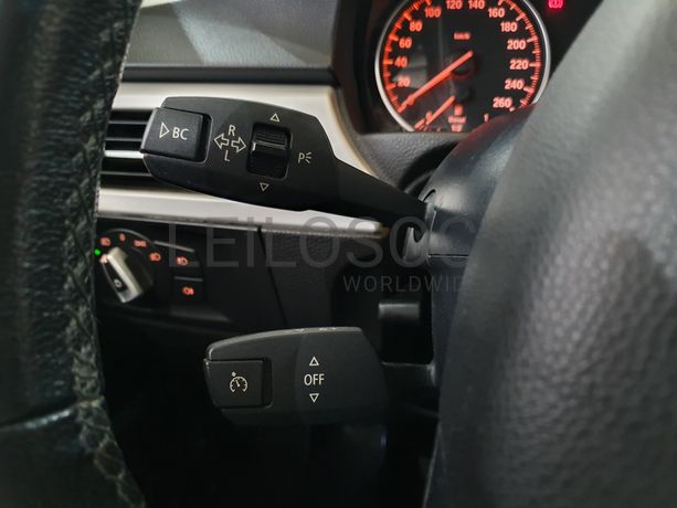 BMW 320D · Ano 2010