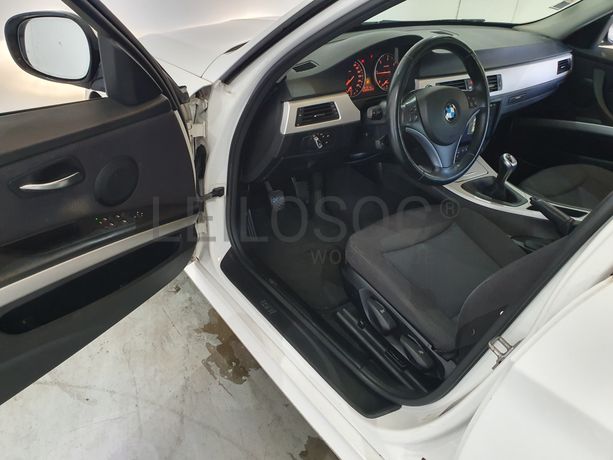 BMW 320D · Ano 2010