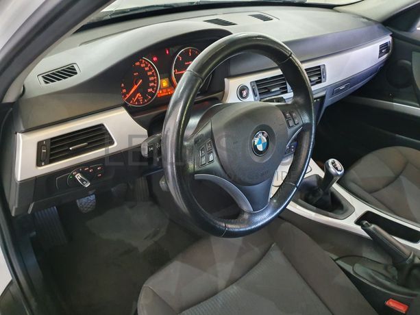 BMW 320D · Ano 2010