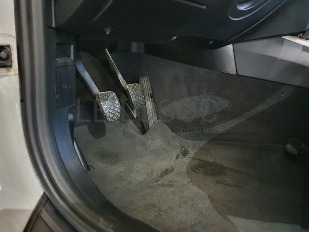 BMW 320D · Ano 2010