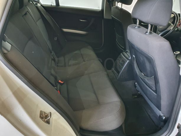 BMW 320D · Ano 2010