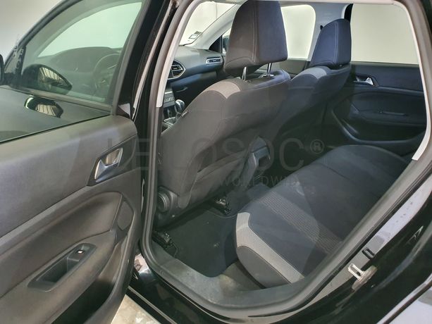Peugeot 308 1.6 Blue HDI · Ano 2016