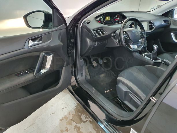 Peugeot 308 1.6 Blue HDI · Ano 2016