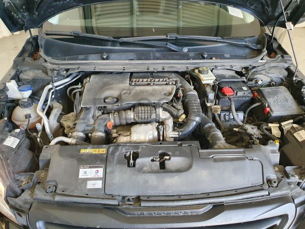 Peugeot 308 1.6 Blue HDI · Ano 2016