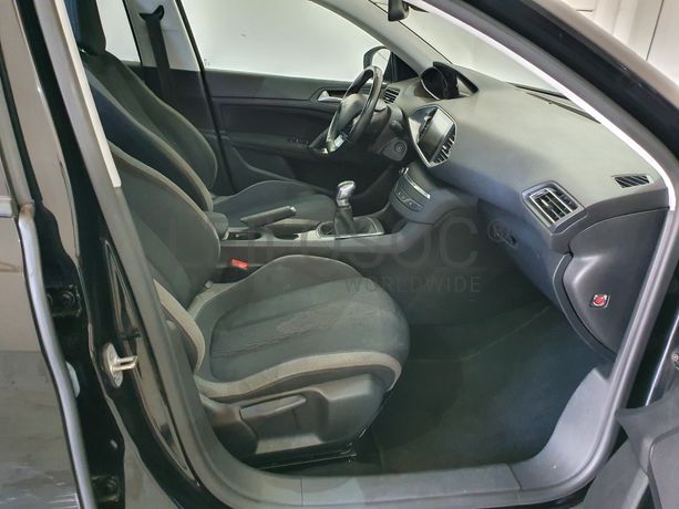 Peugeot 308 1.6 Blue HDI · Ano 2016