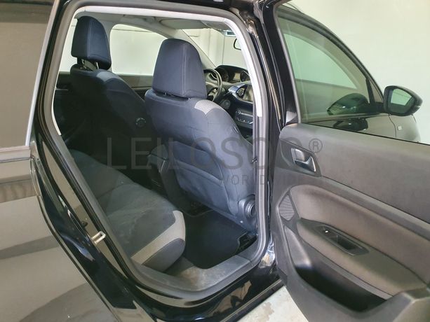 Peugeot 308 1.6 Blue HDI · Ano 2016