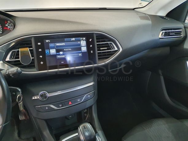 Peugeot 308 1.6 Blue HDI · Ano 2016