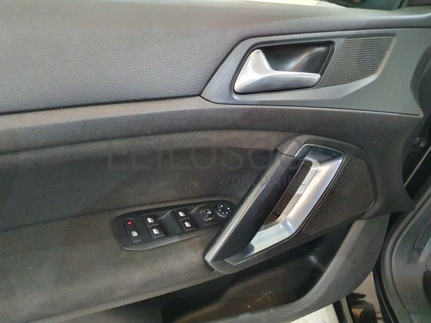 Peugeot 308 1.6 Blue HDI · Ano 2016