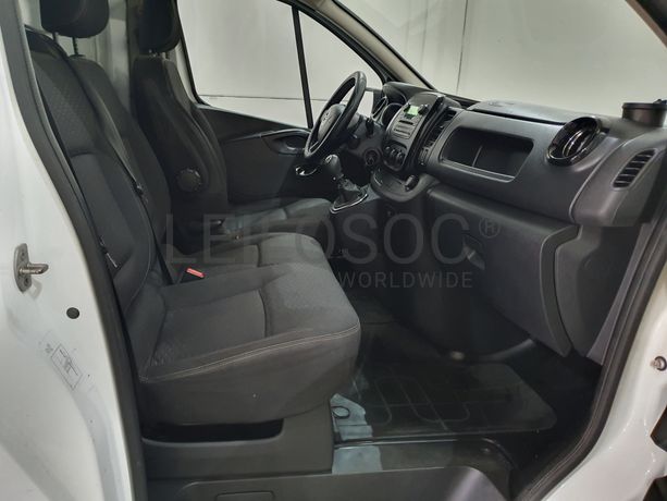 Opel Viívaro · Ano 2017