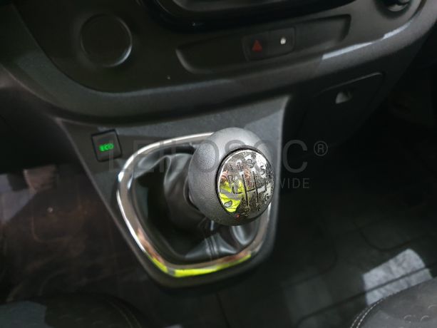 Opel Viívaro · Ano 2017