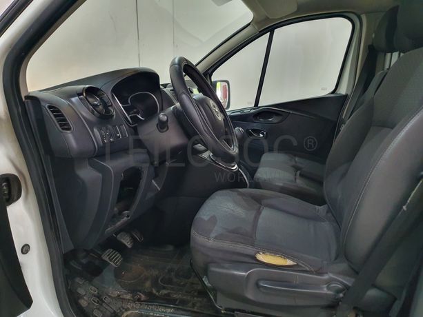 Opel Viívaro · Ano 2017