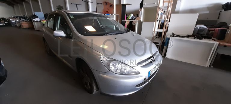 Peugeot 307 · Ano 2004