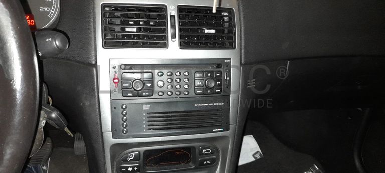 Peugeot 307 · Ano 2004