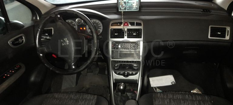 Peugeot 307 · Ano 2004