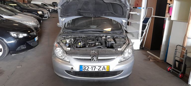 Peugeot 307 · Ano 2004