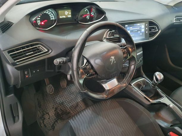 Peugeot 308 SW · Ano 2014