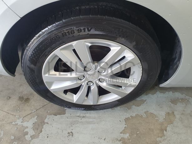 Peugeot 308 SW · Ano 2014