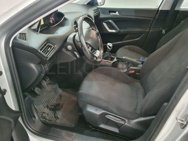 Peugeot 308 SW · Ano 2014