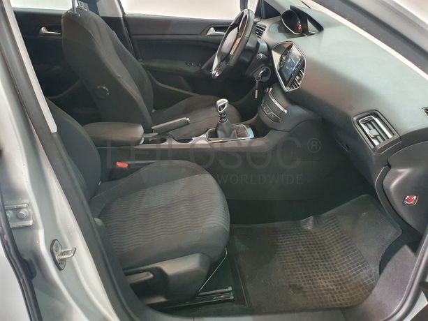 Peugeot 308 SW · Ano 2014