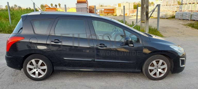 Peugeot 308 1.6 HDI · Ano 2013