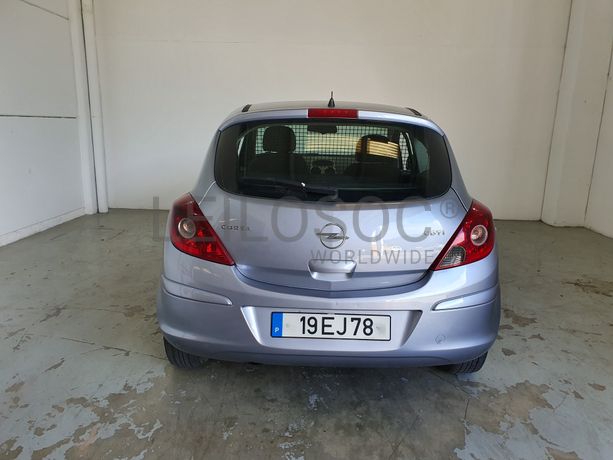 Opel Corsa 1.3 CDTI · Ano 2007