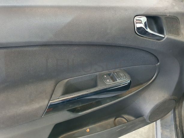 Opel Corsa 1.3 CDTI · Ano 2007