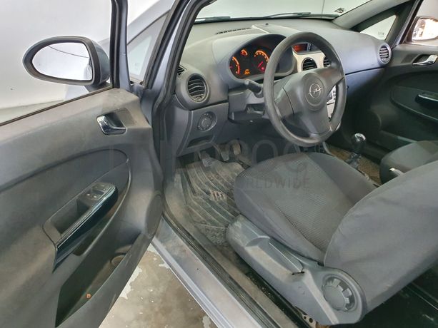 Opel Corsa 1.3 CDTI · Ano 2007