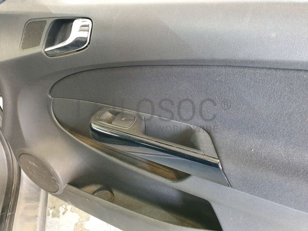 Opel Corsa 1.3 CDTI · Ano 2007