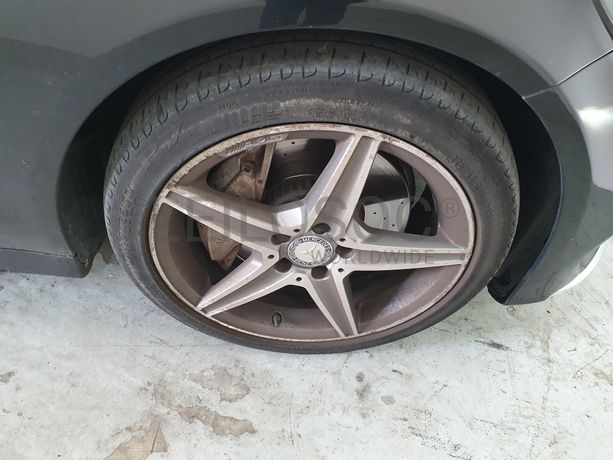 Mercedes-Benz C300 Hybrid · Ano 2015 50-PO-32