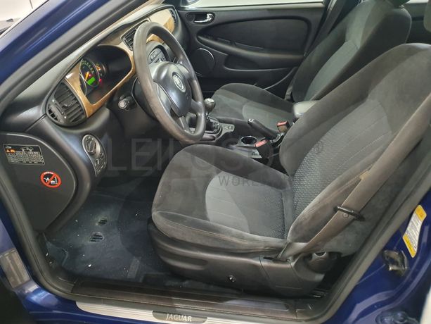 Jaguar X-Type Sedan · Ano 2004